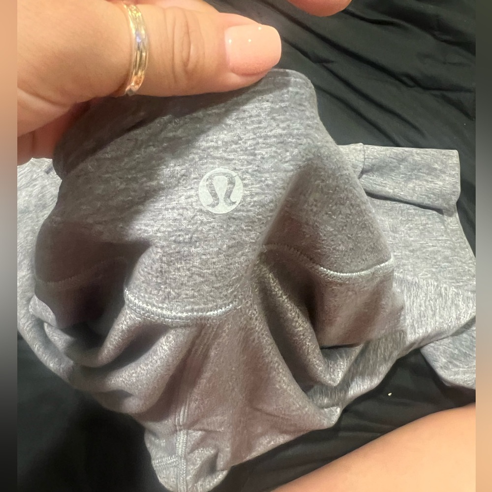 Lululemon leggings sz 6 - Picture 3 of 6